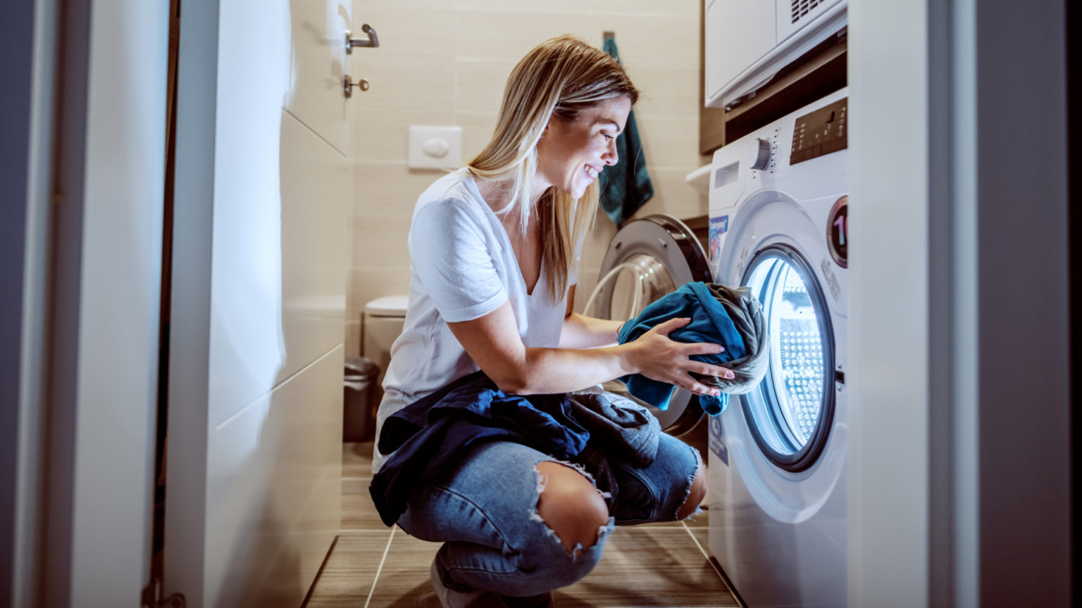 LG Washing Machine Leaking? How to Fix It - Appliance Repair Specialists